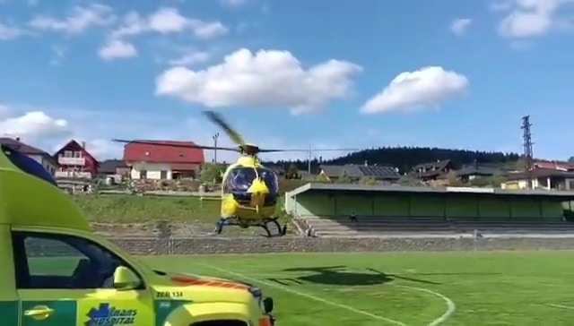 FOTO, VIDEO: Ženu v Nové Peci dnes uštknul had, letěl pro ní vrtulník