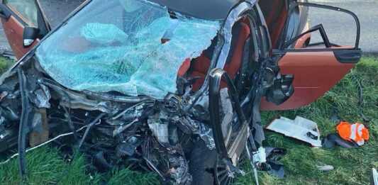 Tragická nehoda Smartu a dodávky v Turé. Foto: PSR