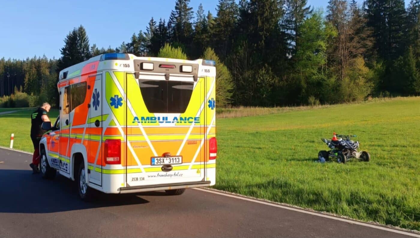 Nehoda čtyřkolky u Černé v Pošumaví. Foto: Trans hospital