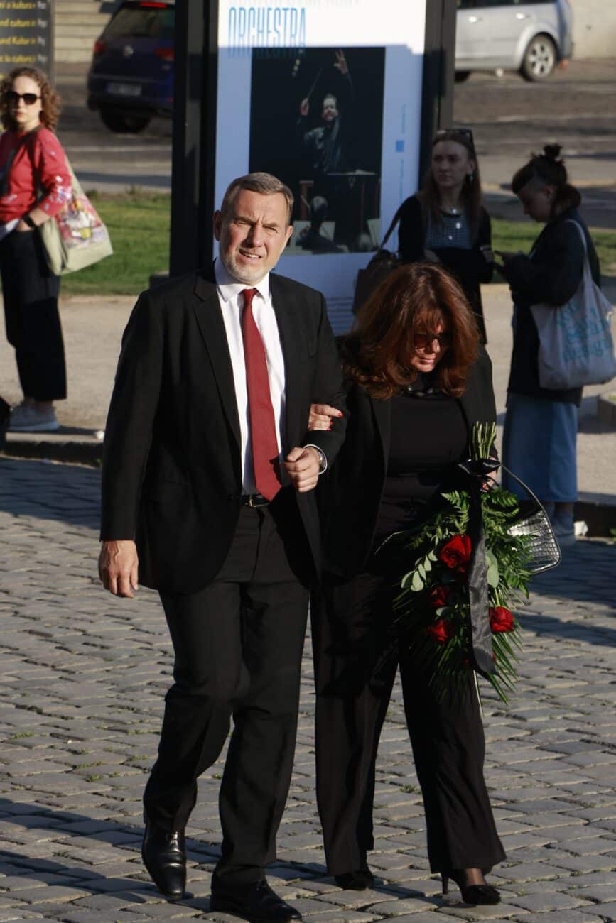 Smuteční rozloučení s Jiřím Bartoškou. Foto: Nextfoto