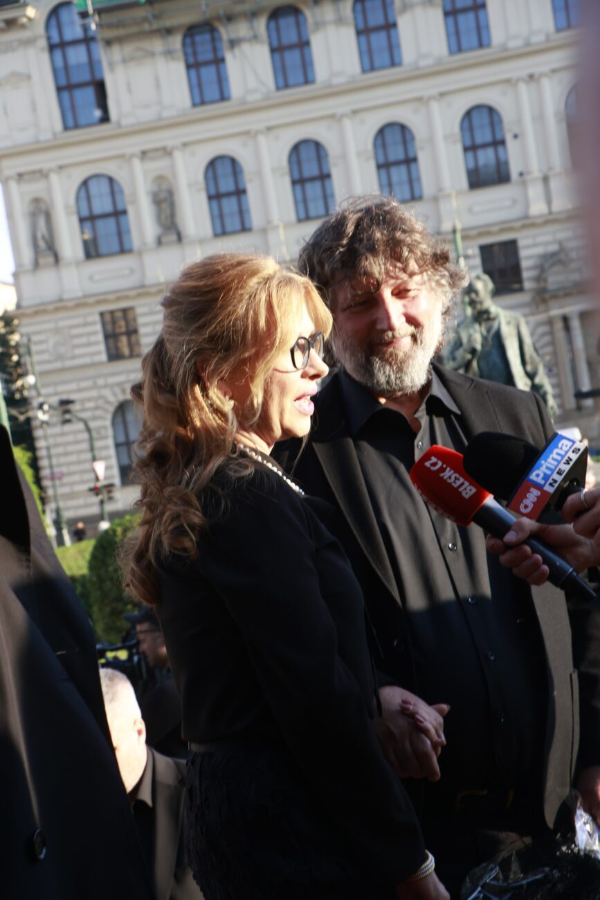 Smuteční rozloučení s Jiřím Bartoškou. Foto: Nextfoto