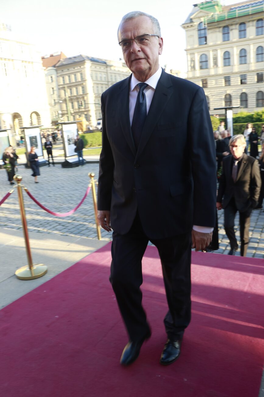 Smuteční rozloučení s Jiřím Bartoškou. Foto: Nextfoto