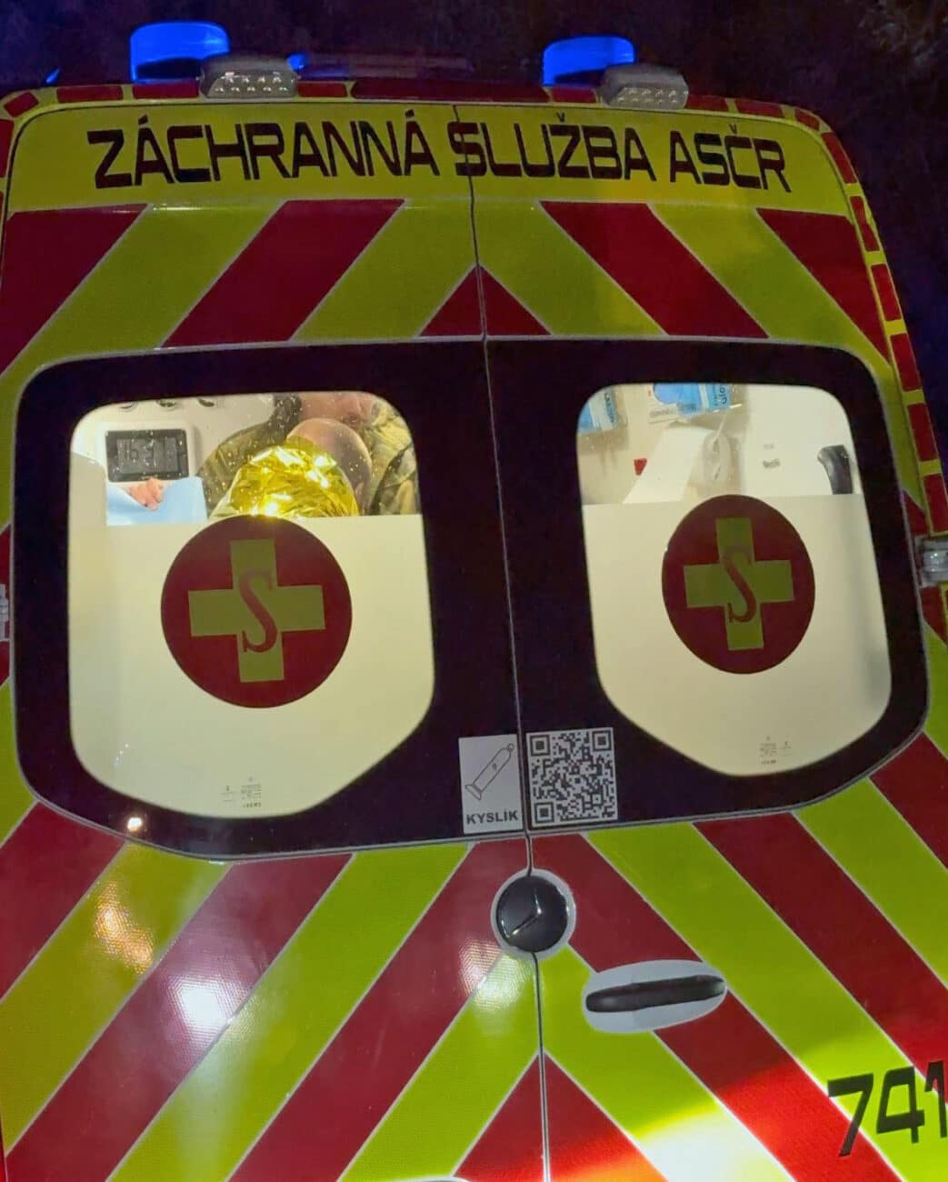 Na Sázavě v noci zasahovali také záchranáři. Foto: ASČR
