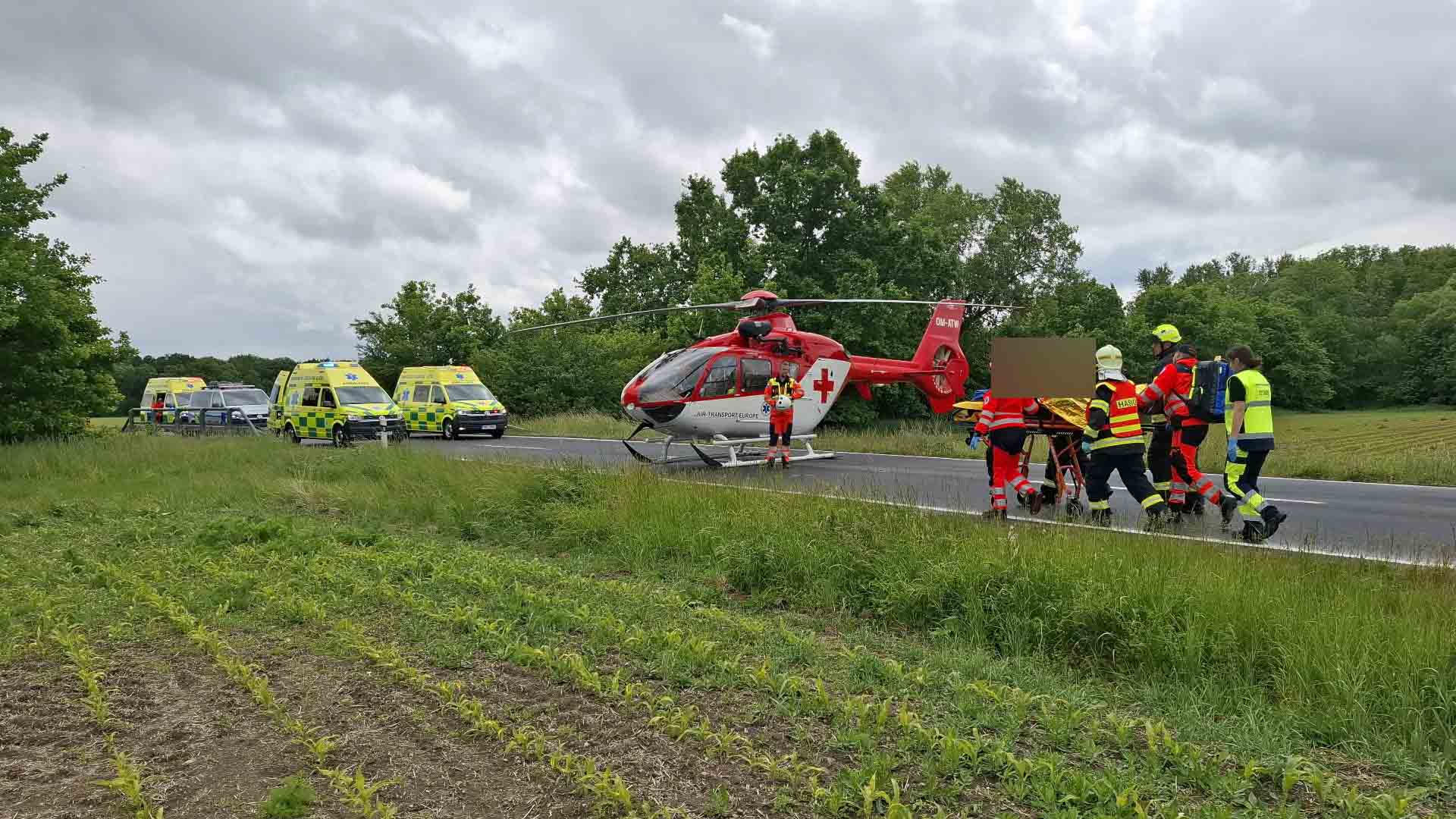 Nehoda mezi Olomoucí a Pňovicemi. Foto: HZS