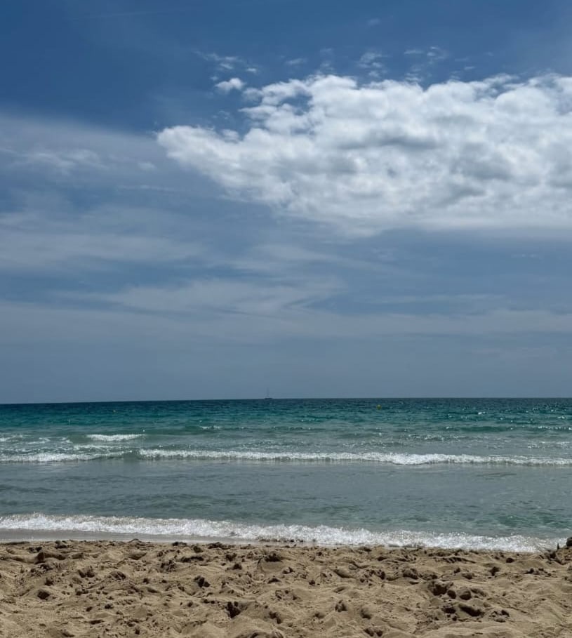 Ornella Koktová si užívá pláže na Mallorce.