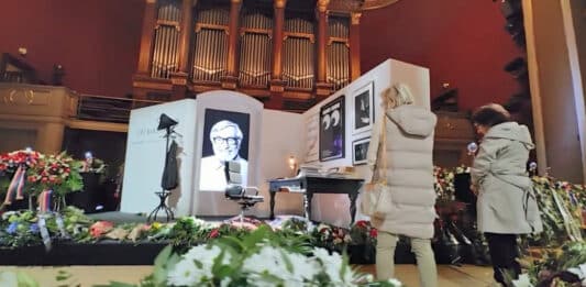Poslední rozloučení s Jiřím Bartoškou v Rudolfinu.