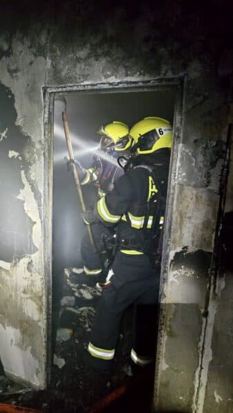 Požár bytu v Praze v ulici Na Komořsku. Foto: HZS