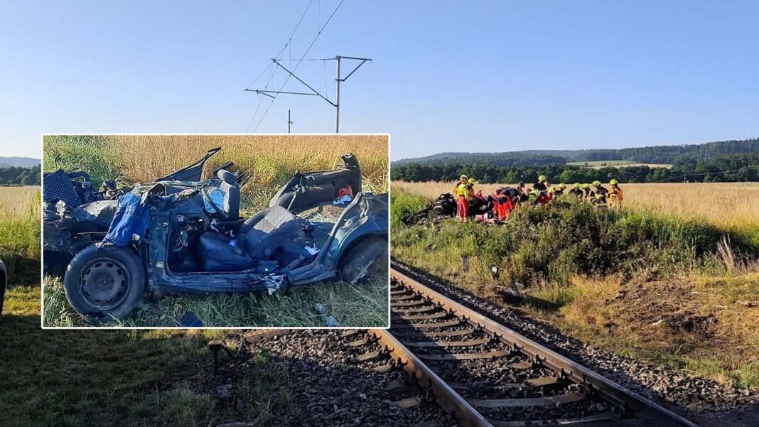 Nehoda na přejezdu v Blovicích. Foto: HZS