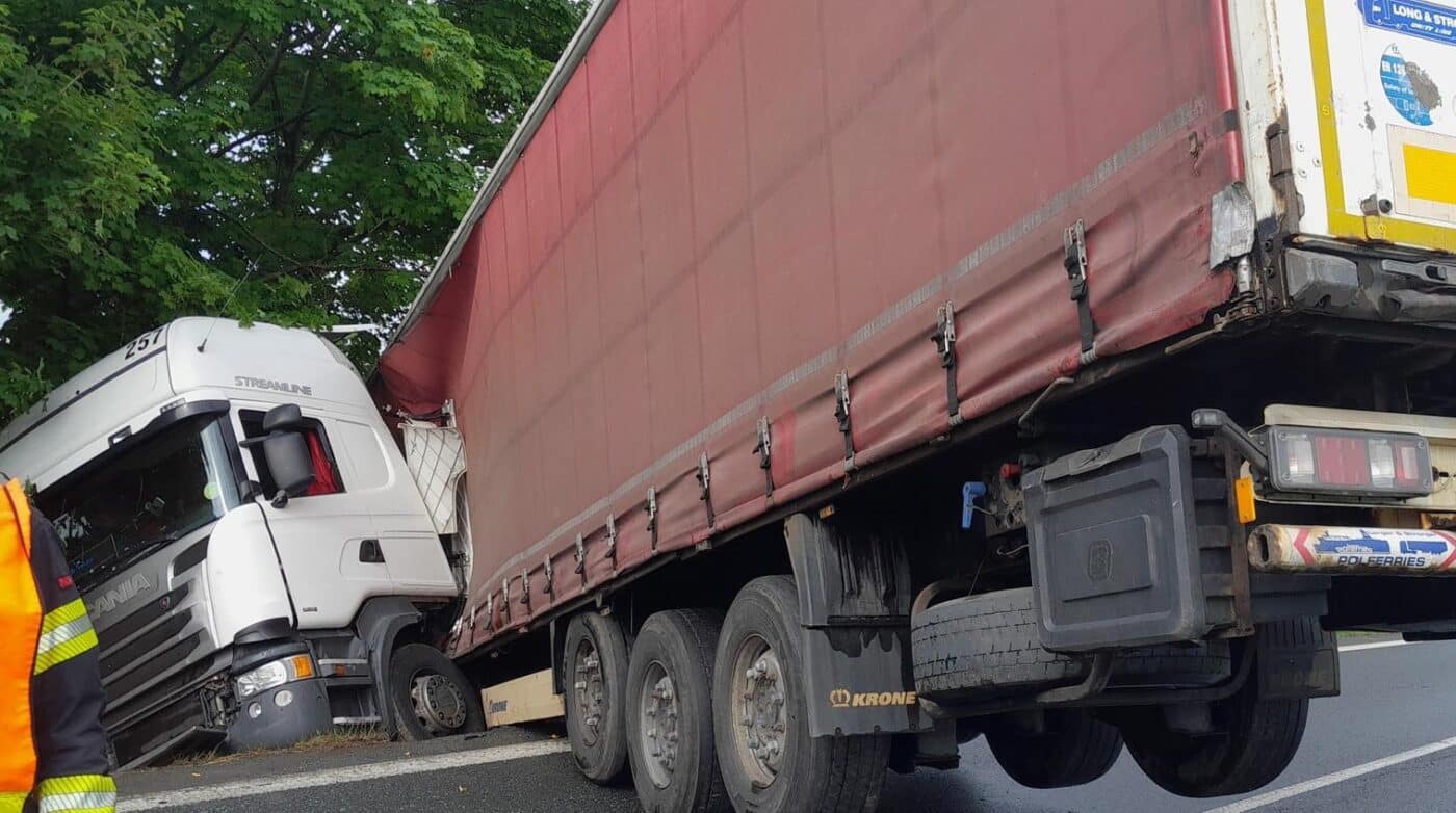 Nehoda na Mělnicku. Foto: HZS