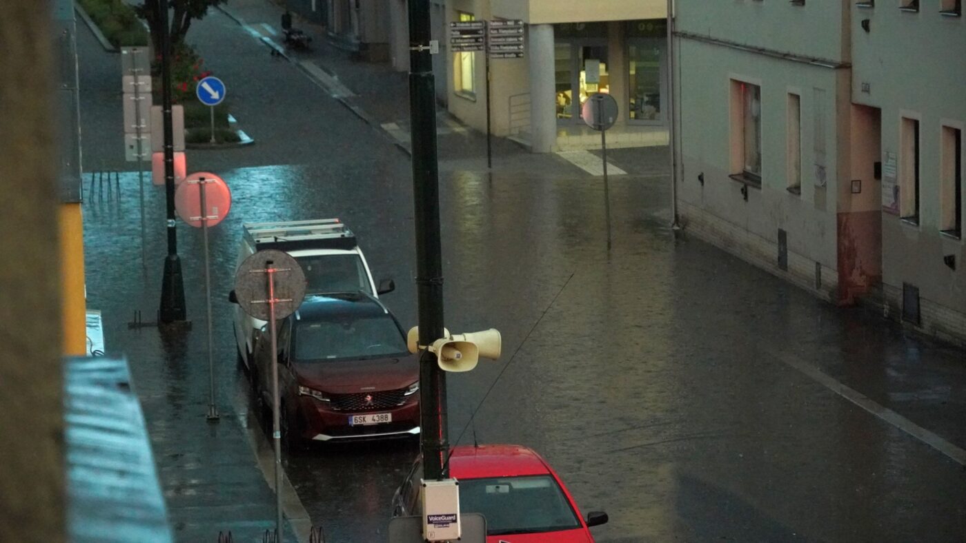 Zatopené ulice v Nymburce. Foto: Jakub Zeman