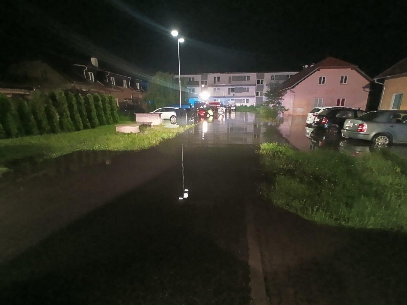 Zaplavené sídliště ve středočeských Cerhenicích. Foto: HZS