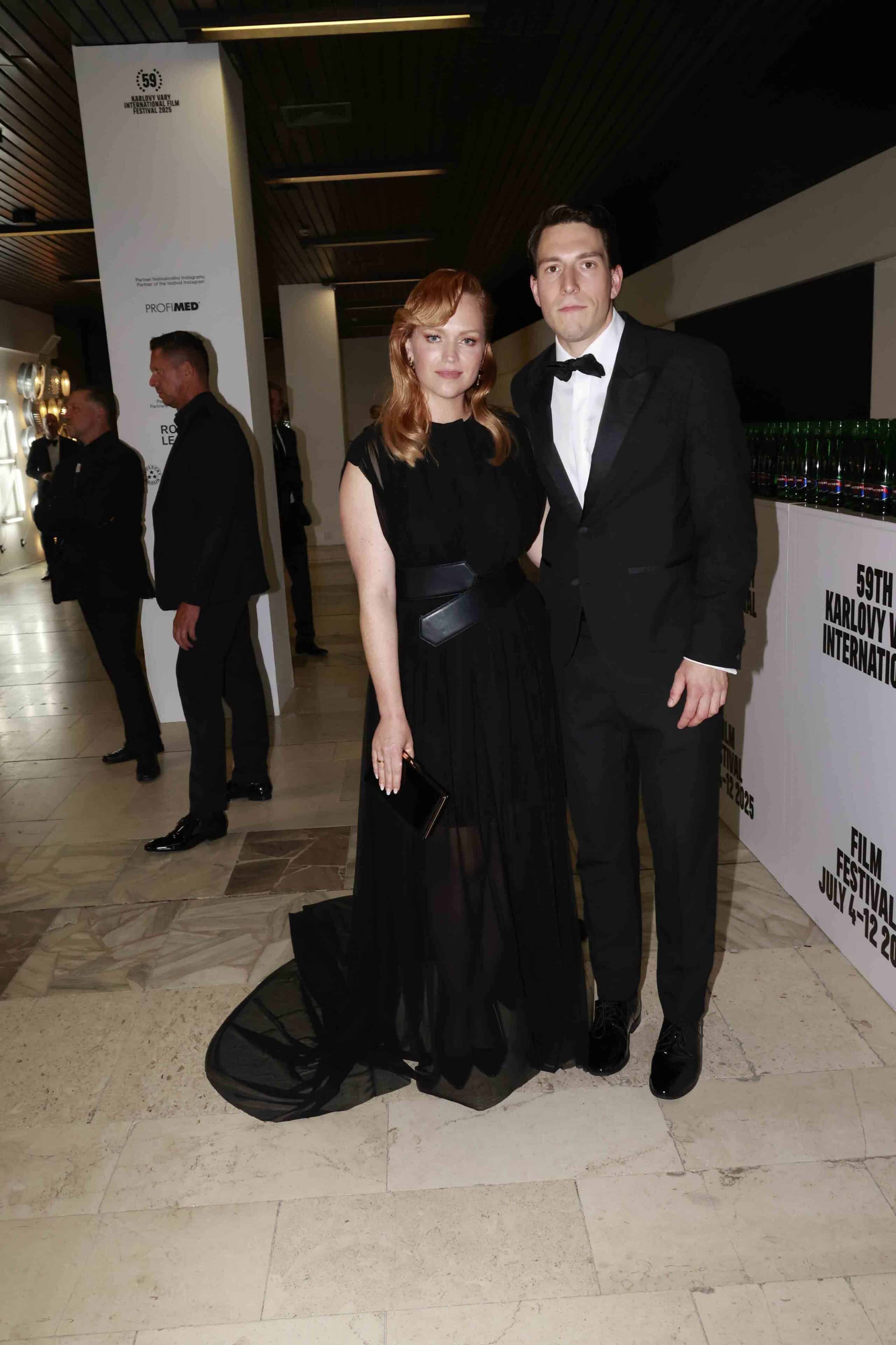 Herečka Ester Geislerová a její partner Martin Krupa vyrazili celí v černém. Foto: Nextfoto