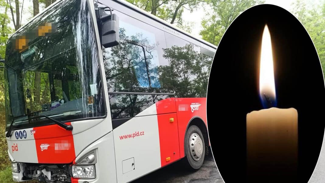 V Líbeznicích zemřel řidič autobusu ČSAD. Ilustrační foto.