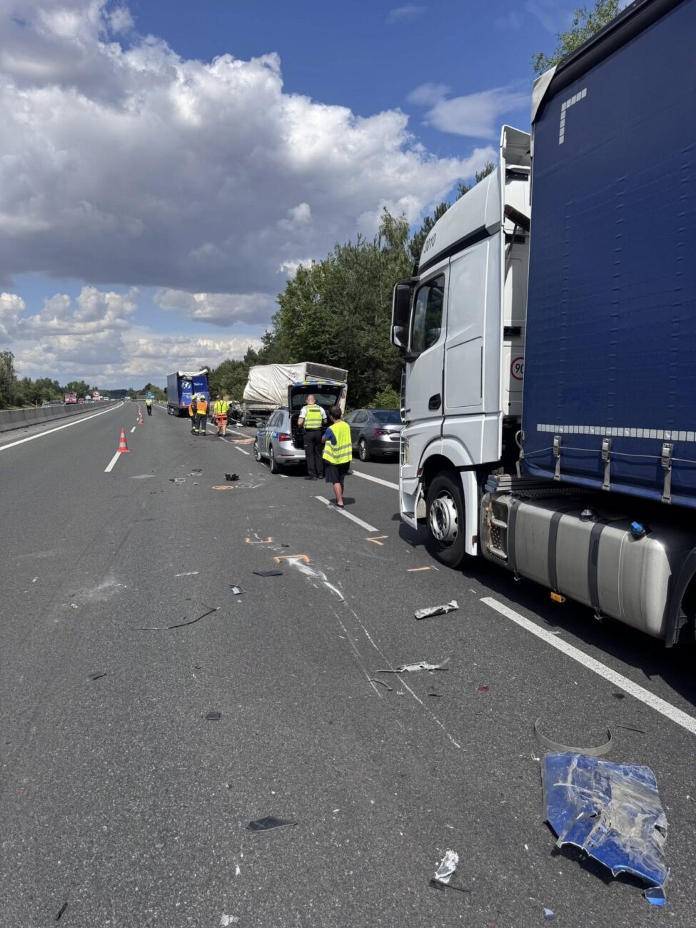 Odpolední nehoda na D5 u Drahelčic. Foto: HZS