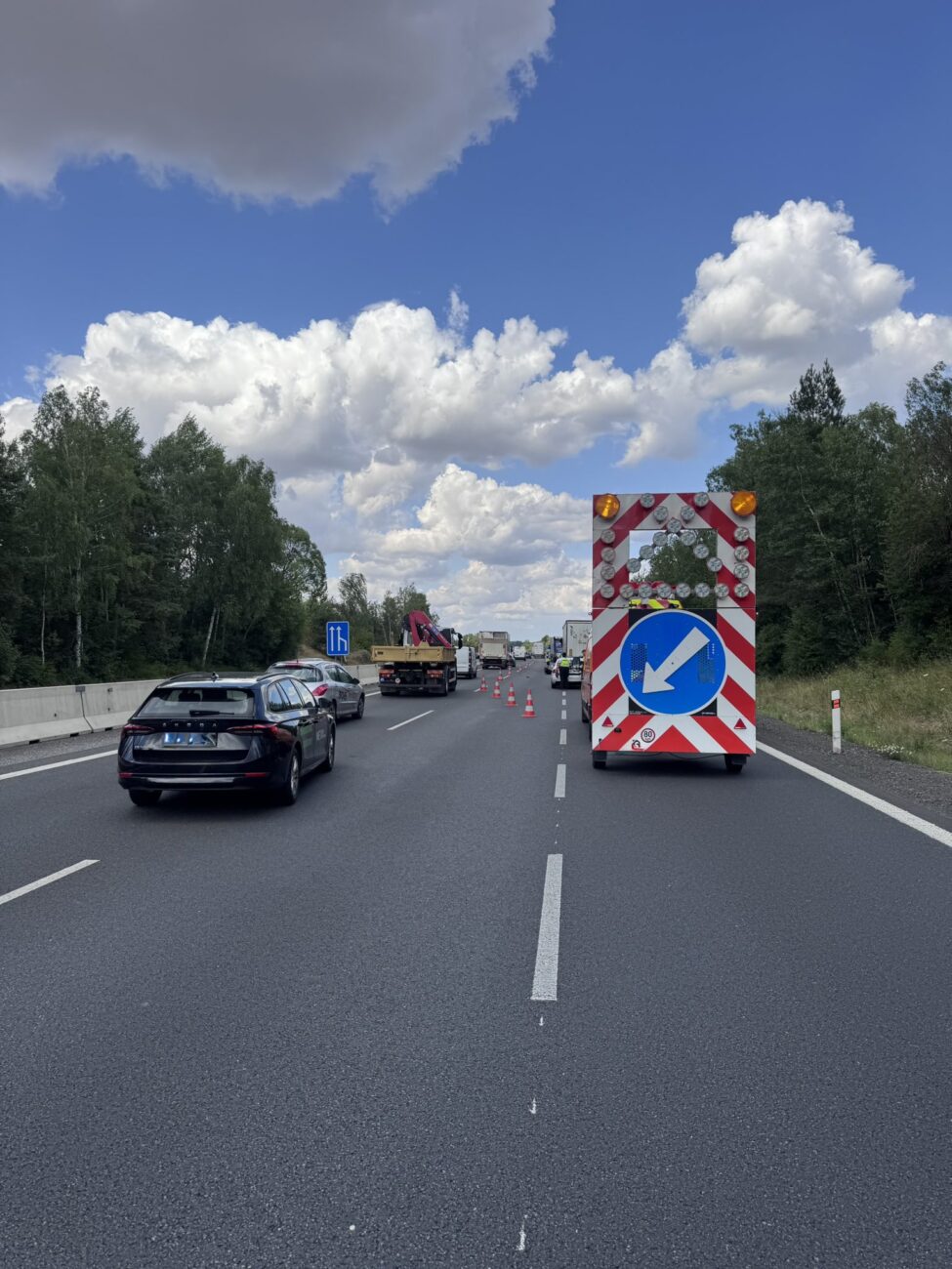Odpolední nehoda na D5 u Drahelčic. Foto: HZS