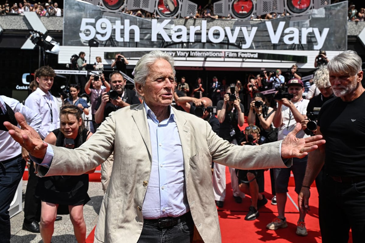 Herec Michael Douglas v Karlových Varech.