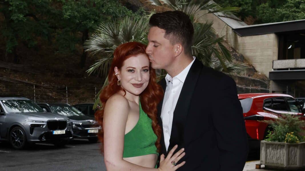 Kateřina Bláhová a Karel Kašák už lásku neskrývají. Foto: Nextfoto