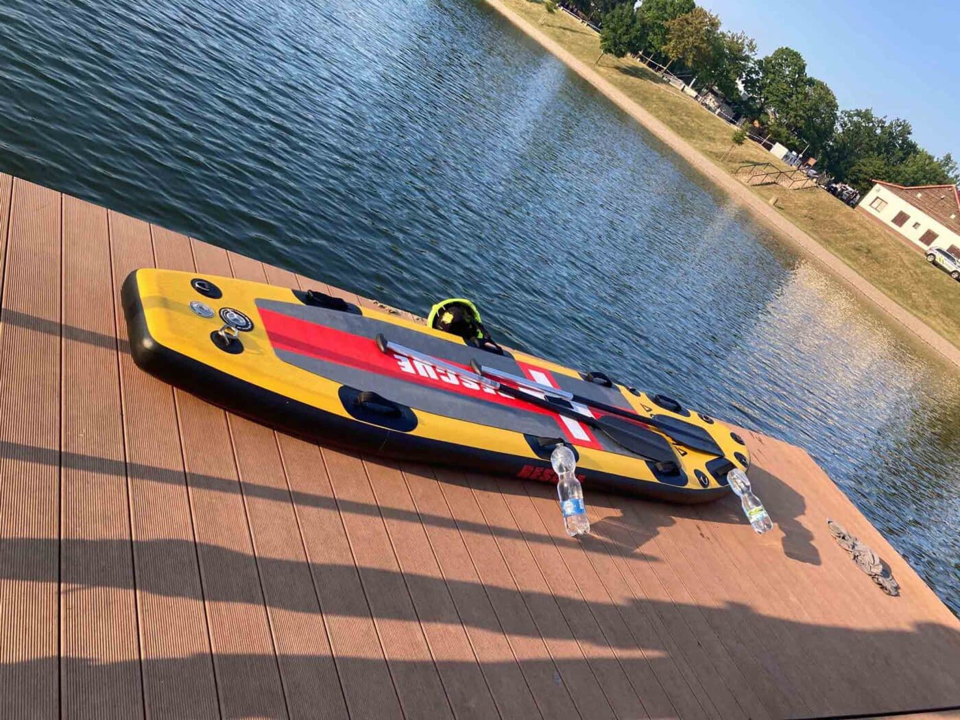 V jezeru Benedikt v Mostě se utopil muž. Foto: ZZS