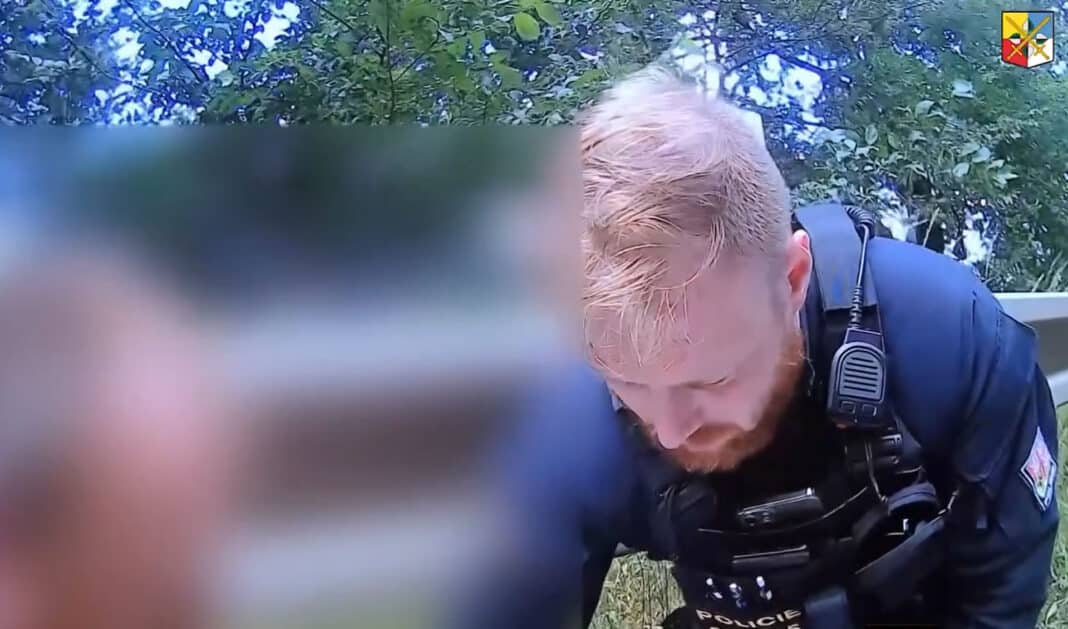 Záchrana dvouleté dívky u Neratovic.