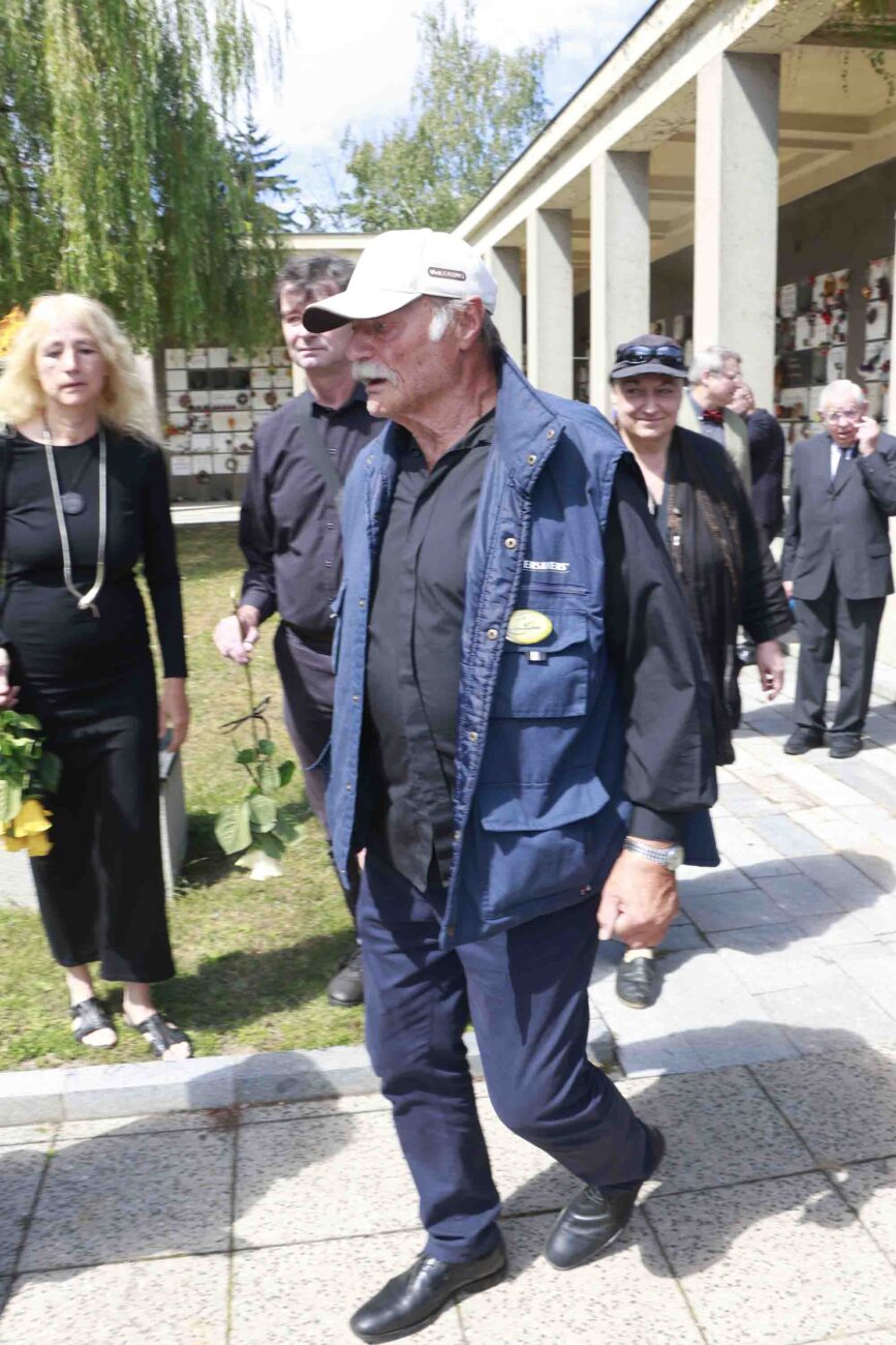 Herec Pavel Nový na pohřbu Jiřího Krampola. Foto: Nextfoto