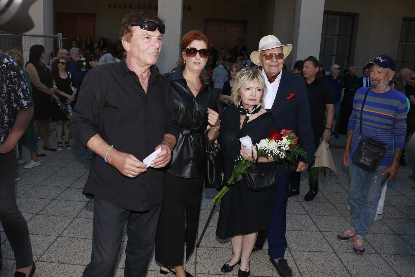 Pavel Trávníček a jeho žena, Eva Hrušková a Jan Přeučil. Foto: Nextfoto