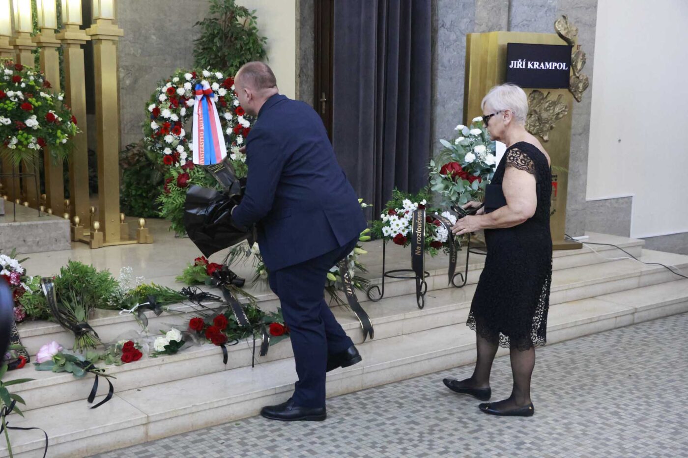 Smuteční obřad herce Jiřího Krampola. Foto: Nextfoto