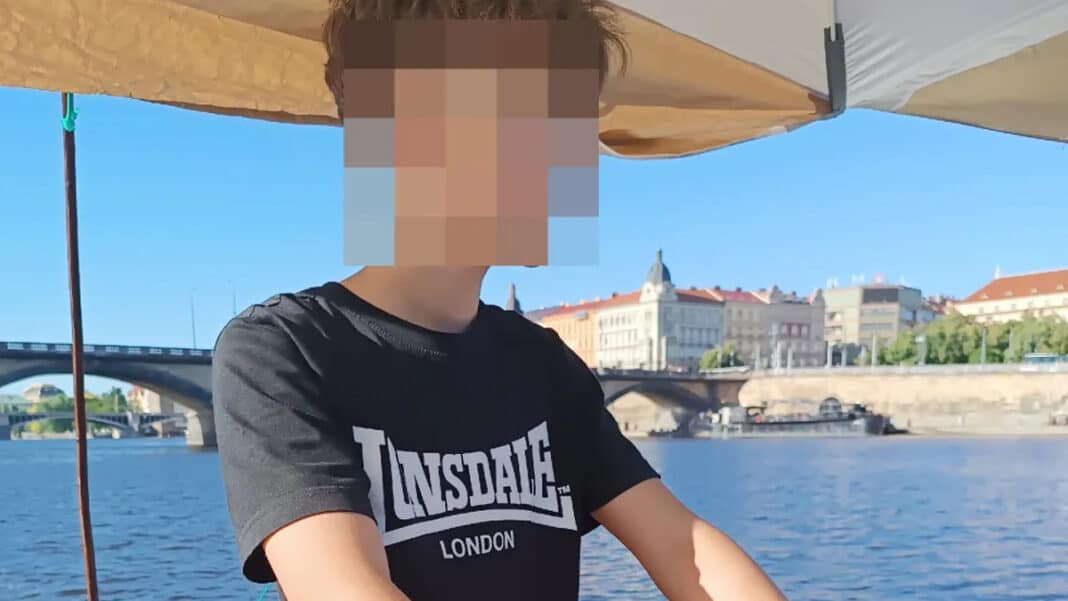 Zmizelý chlapec Karel.