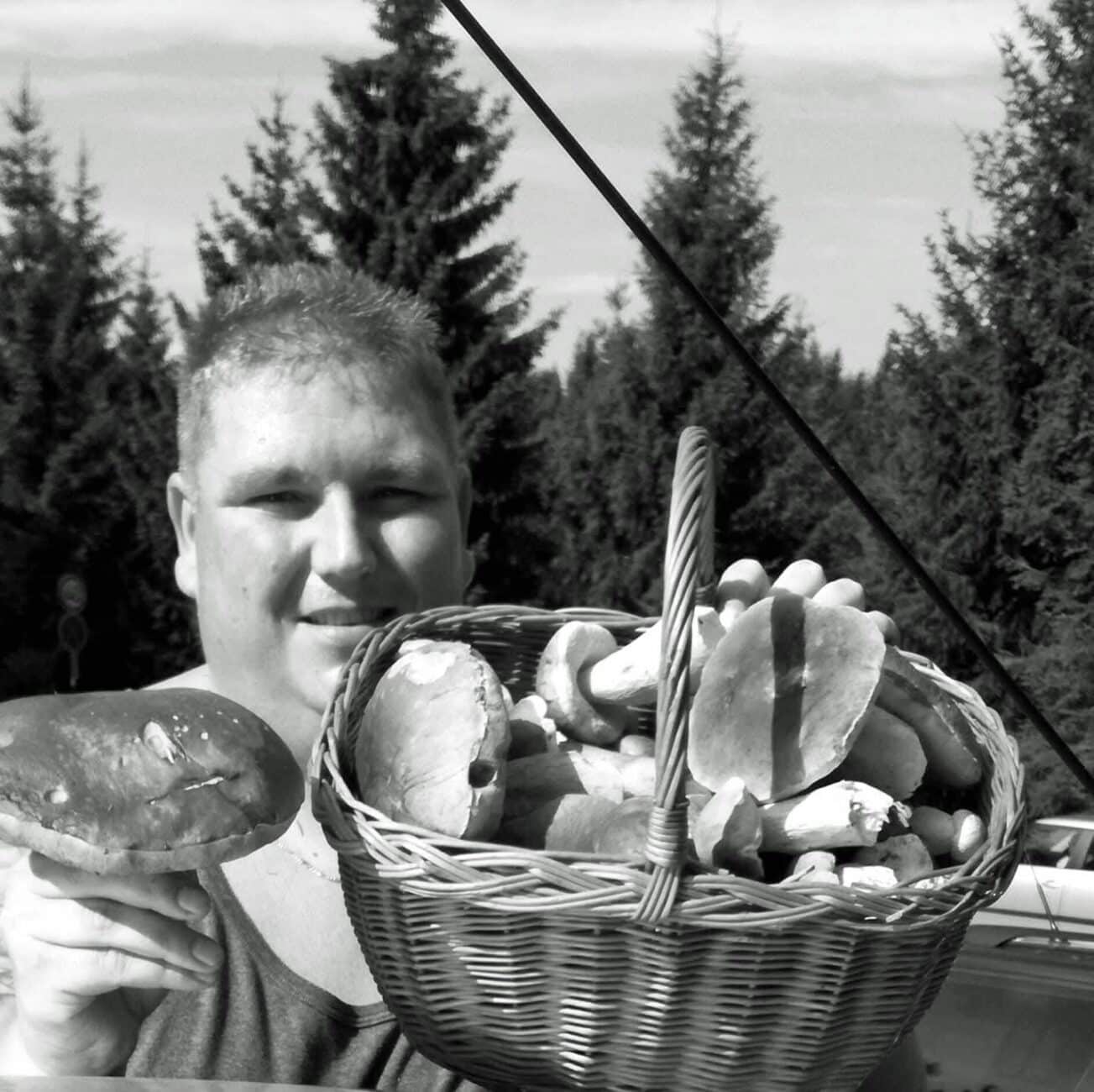 Při tragické nehodě u Tišic zemřel Martin Najman.