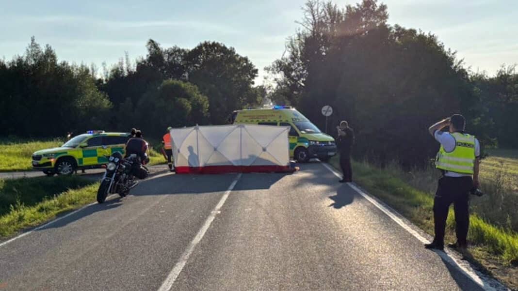 Tragická nehoda motorkářky u Čertoviny. Foto: PČR