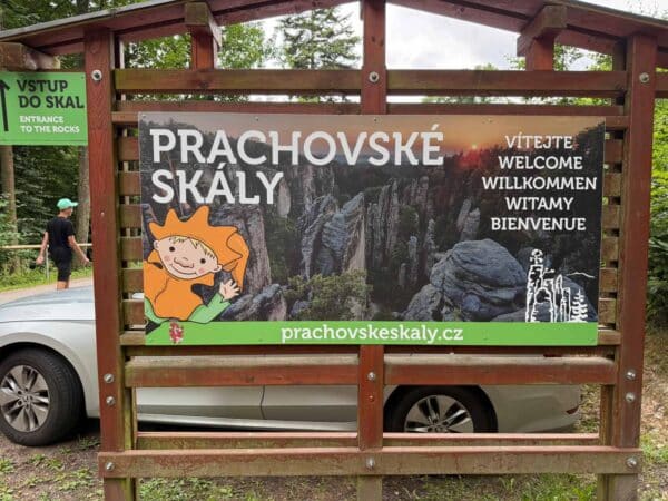 Vítají vás Prachovské skály. Foto: ČRzprávy