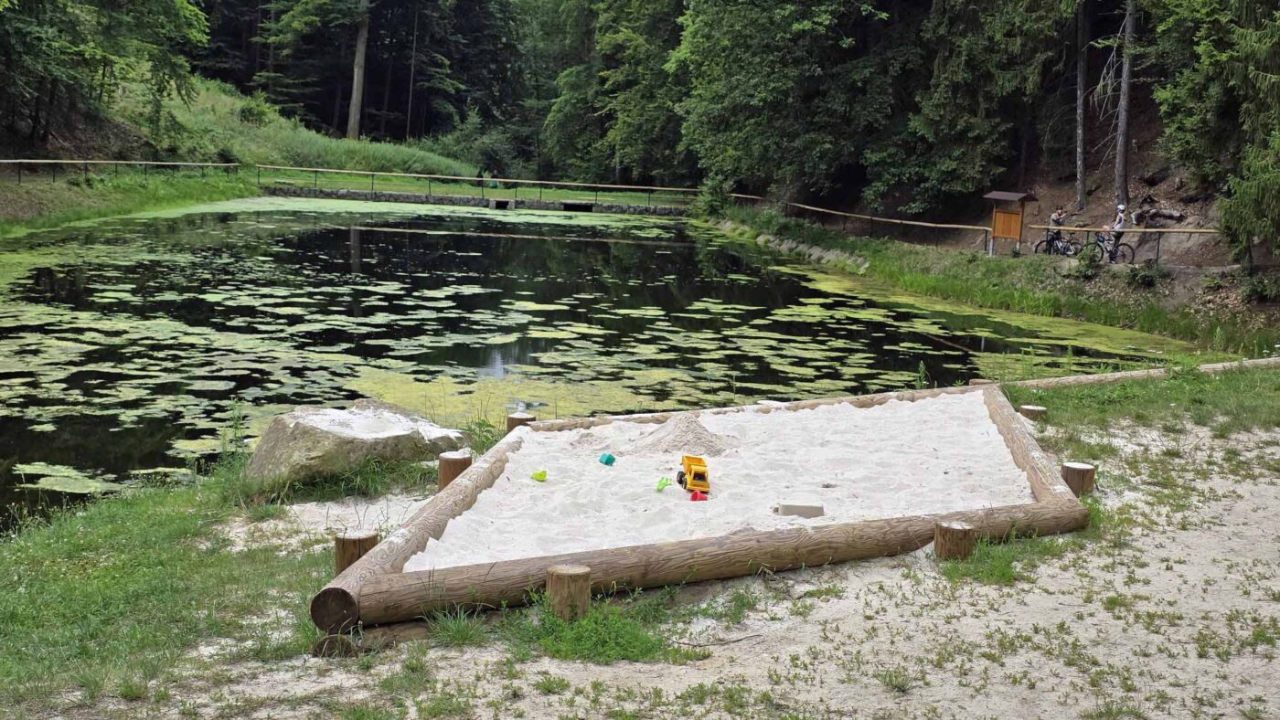 Věděli jste, že u Prachovských skal je zapomenuté přírodní koupaliště? Foto: ČRzprávy