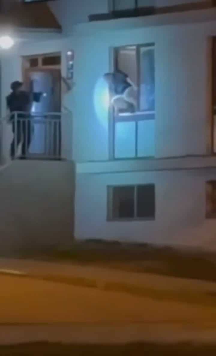 VIDEO: Policejní zásah v pražských Ďáblicích.