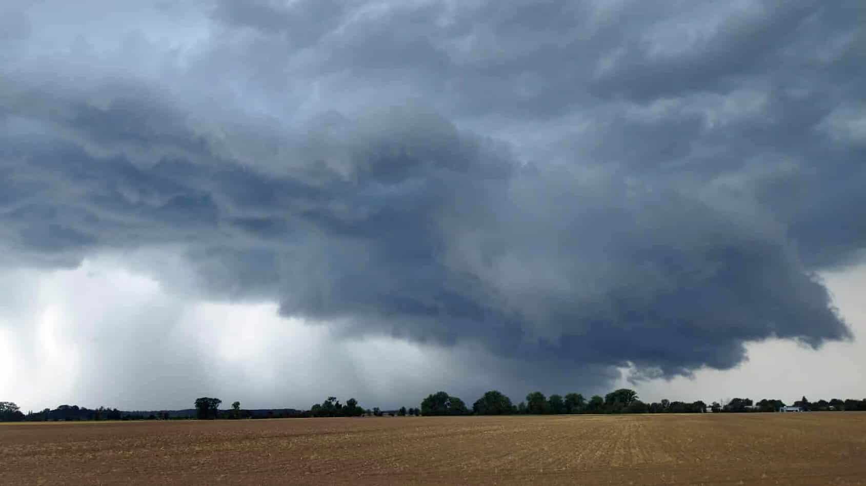 Vzestup supercely na Chrudimsku. Foto: ČHMÚ / Tomáš Michálek
