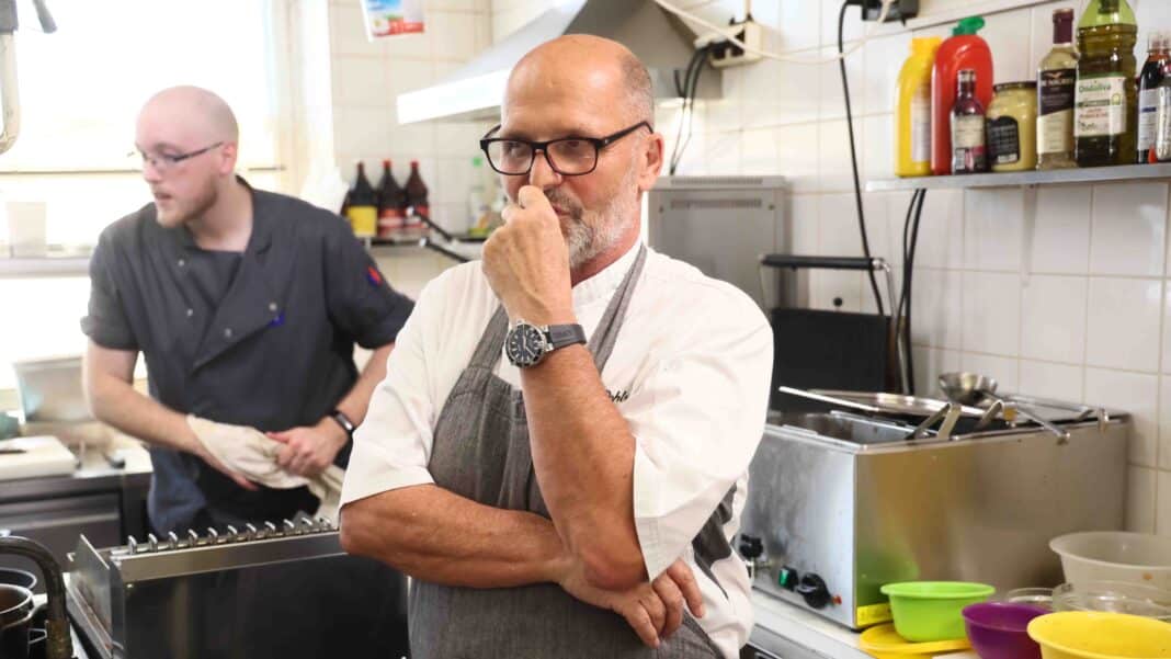 Zdeněk Pohlreich v restauraci Na Čertovce. Foto: TV Prima