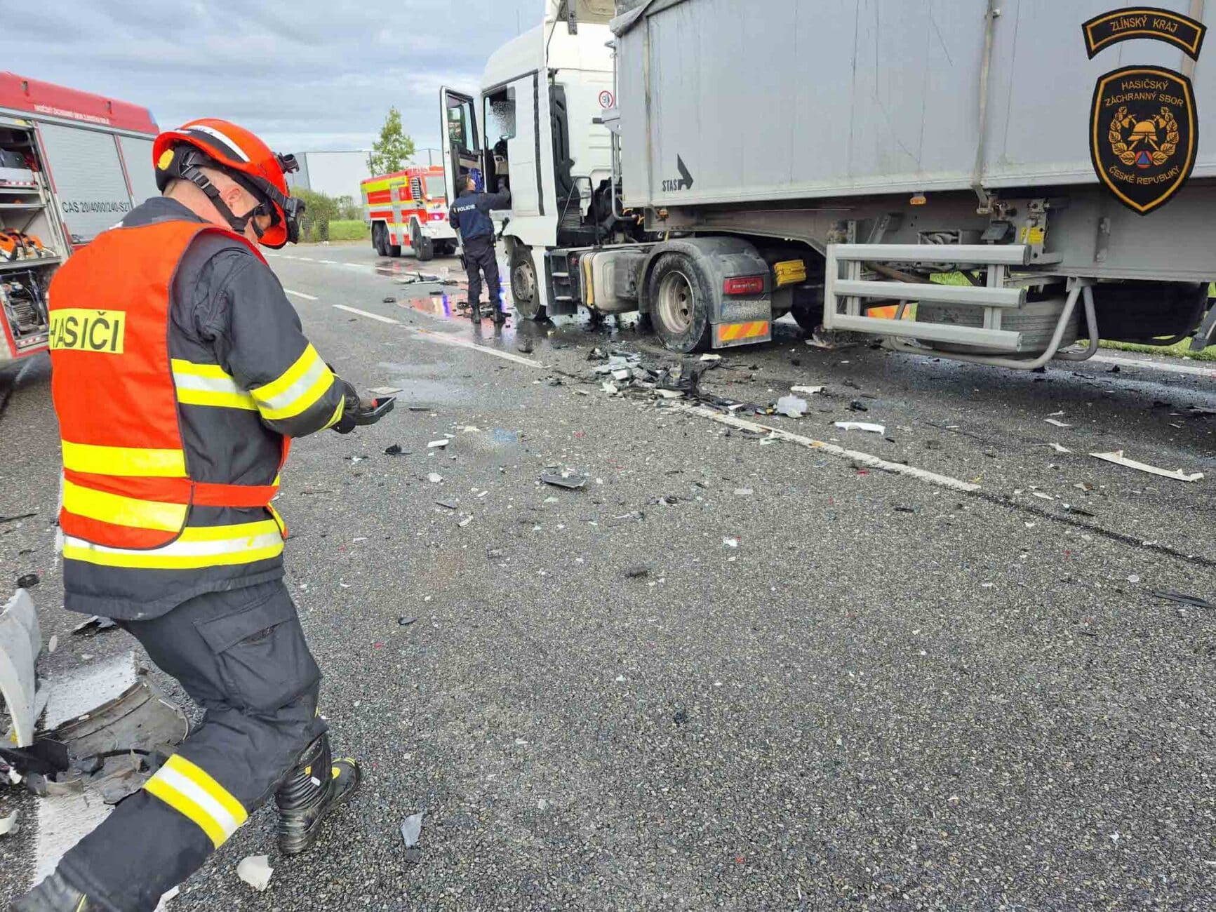 Tragická nehoda u Bystřice pod Lopeníkem. Foto: HZS ZLK