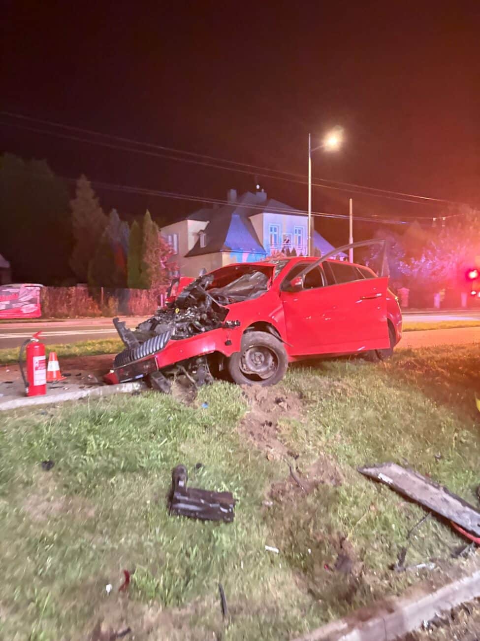 Nehoda na benzince v Opavě. Foto: FB/Kde stojí švestky Opava
