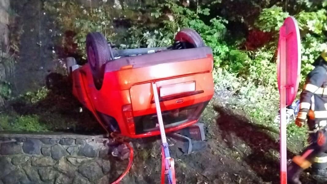 Tragická nehoda u Tanvaldu. Foto: HZS