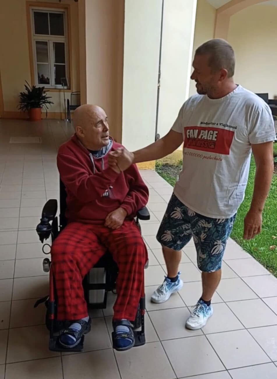 Fanoušci se složili na bateriový vozík pro Tomáše Morávka. Foto: Vlastík Suchý