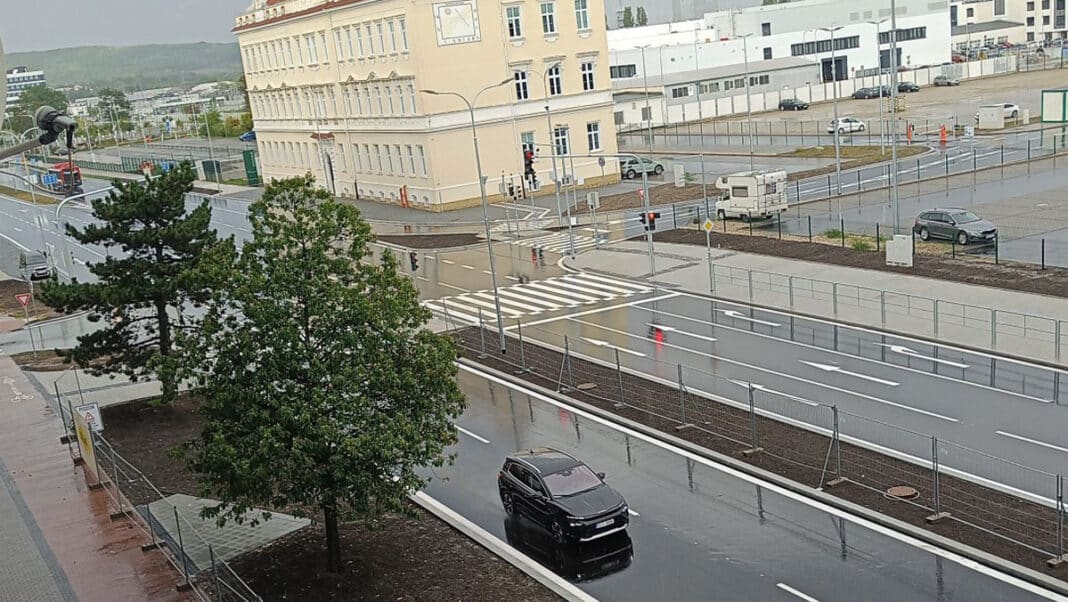 v. klementa otevřeno N 1. etapa třídy V. Klementa je dokončena. Foto: P. Sezemský