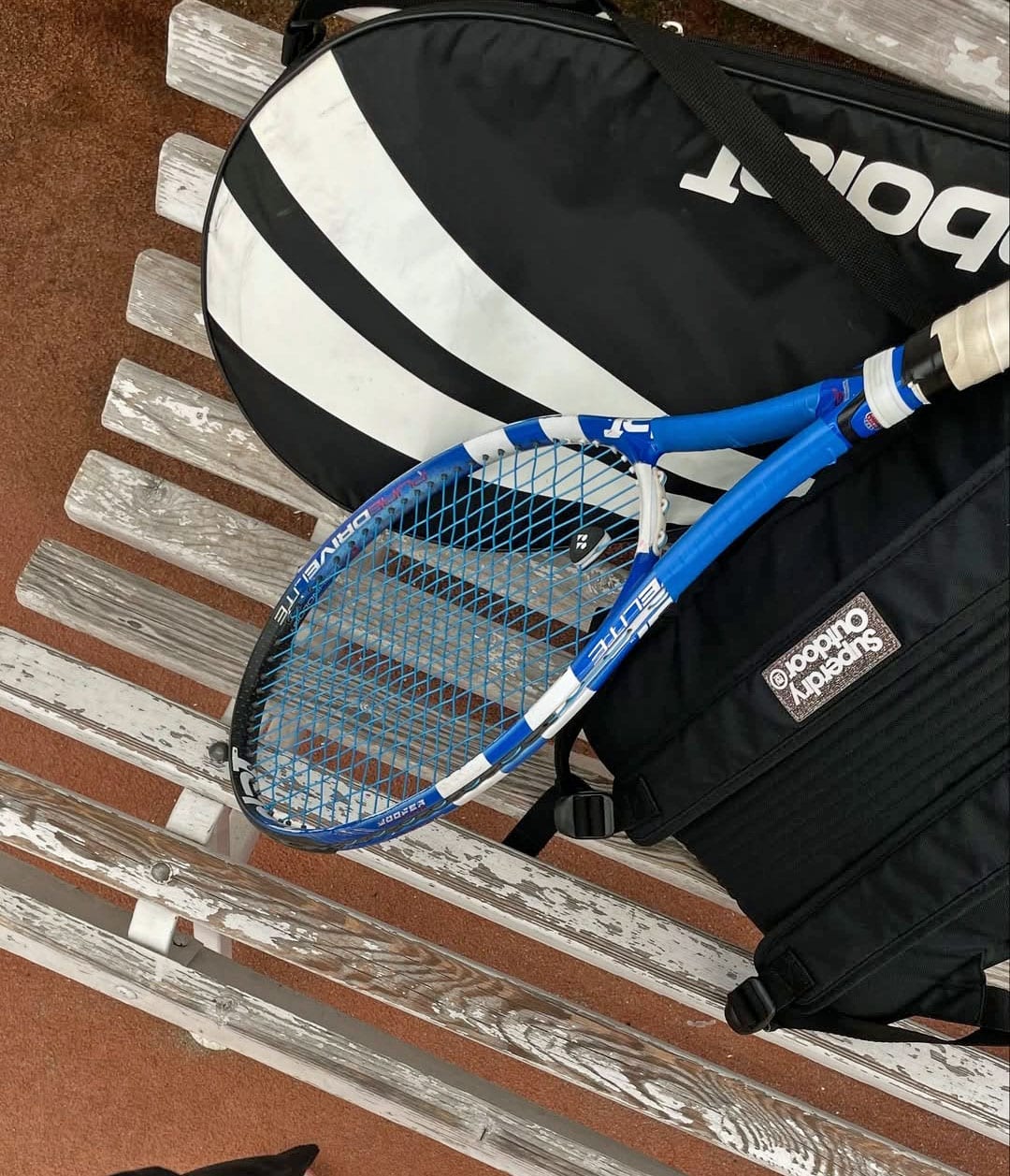 Zloději Andree ukradli tenisovou raketu po tatínkovi. Foto: IG