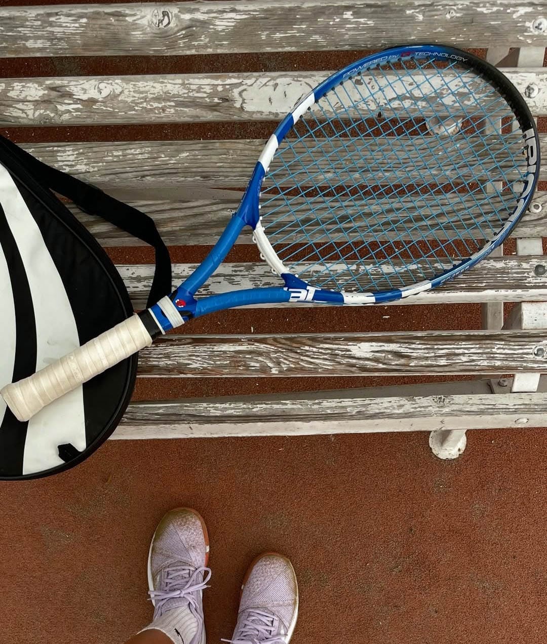 Zloději Andree ukradli tenisovou raketu po tatínkovi. Foto: IG
