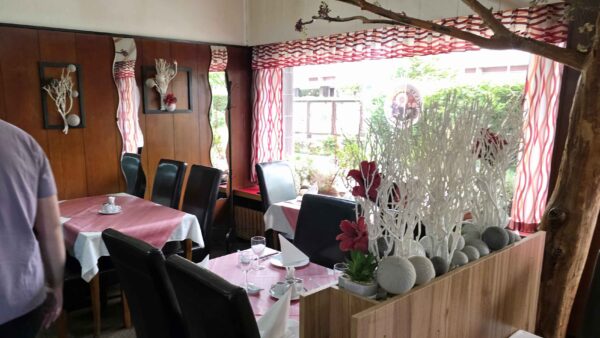Interiér Restaurace Asie zůstal i rok po natáčení ve stejném retro stylu. Foto ČRzprávy