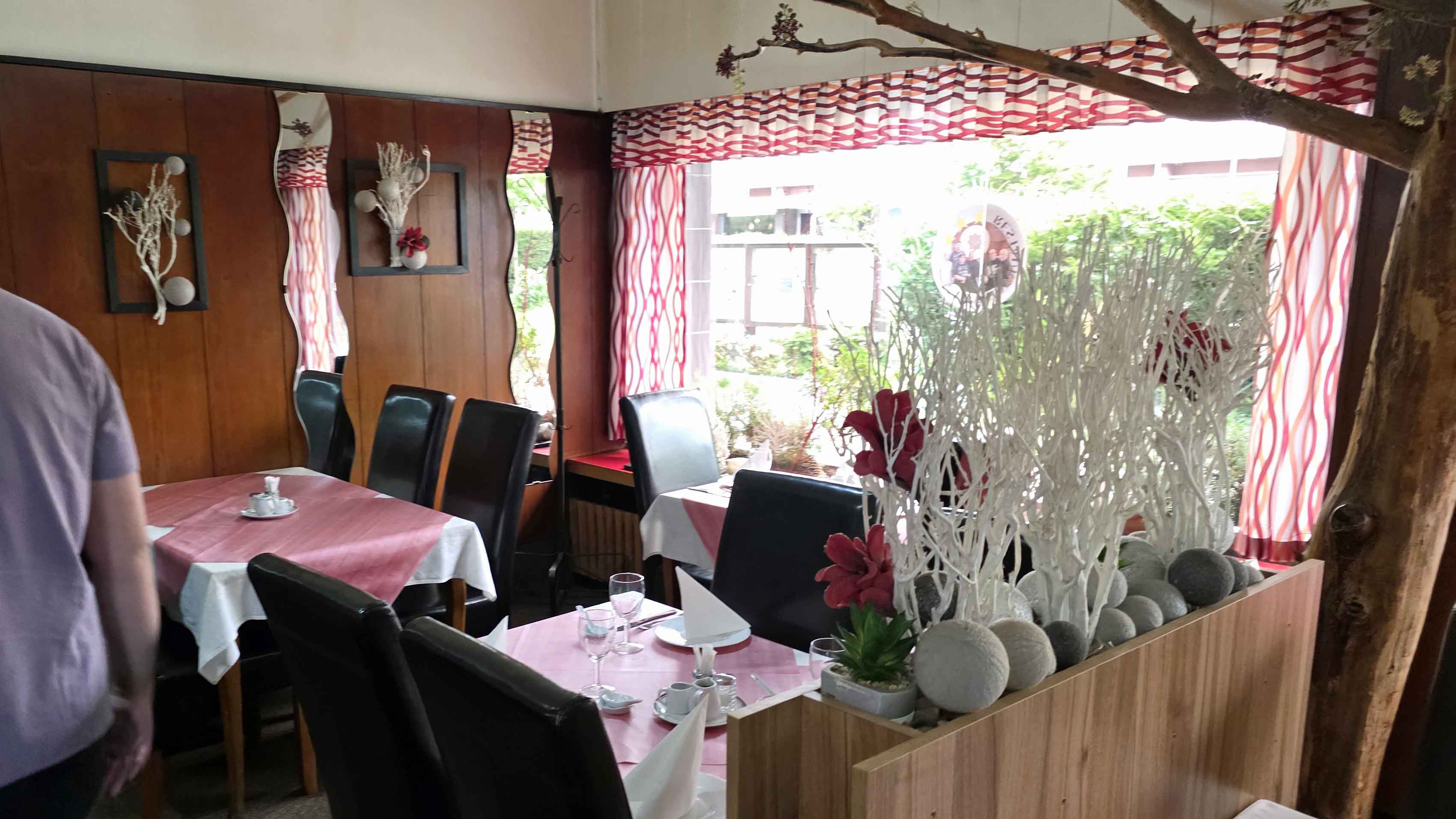 Interiér Restaurace Asie zůstal i rok po natáčení ve stejném retro stylu. Foto ČRzprávy