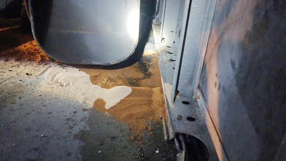 Nehoda kamionu na dálnici D5 u Nýřan. Foto: HZS