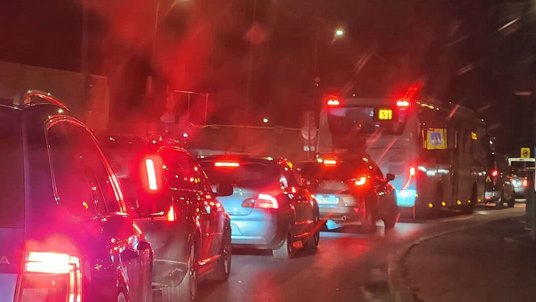 mělník N Středeční kolaps dopravy v Mělníku. Foto: FB/Doprava Mělník a okolí