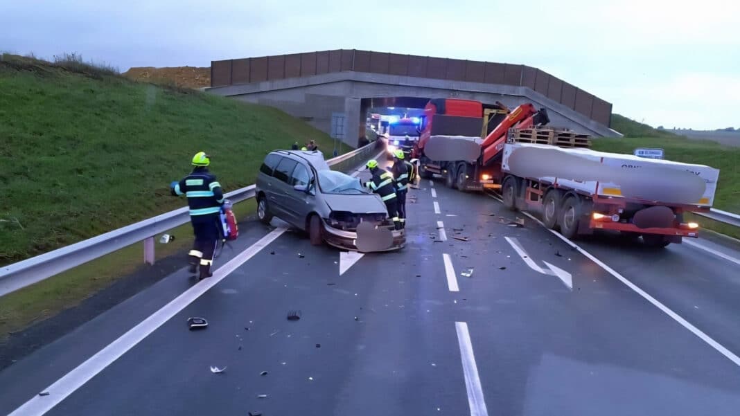 Tragická nehoda u Janova u Litomyšle. Foto: HZS