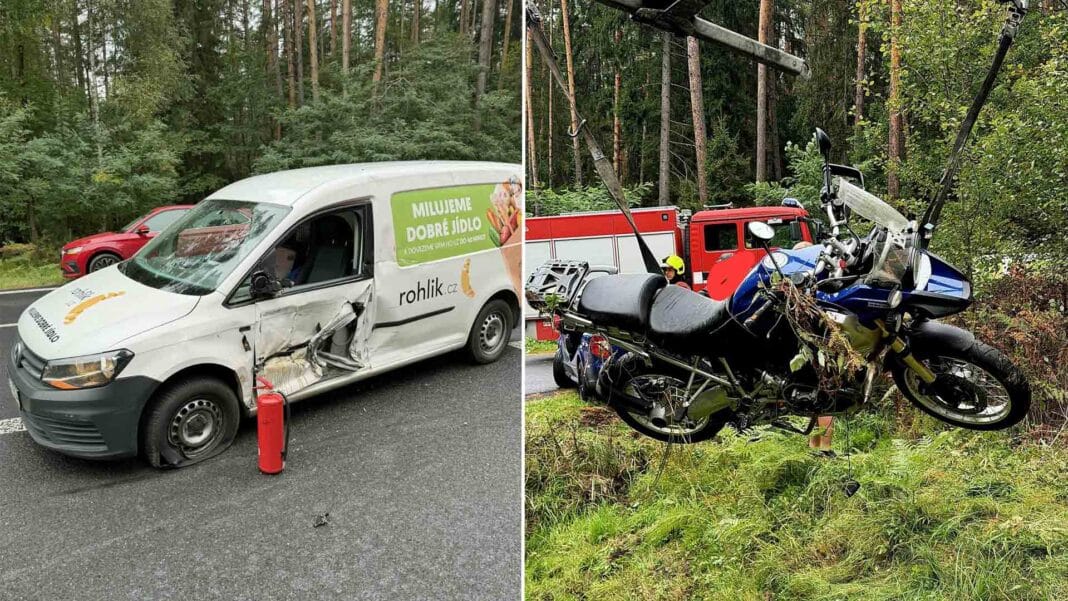 Nehoda auta a motorky u Ralska. Foto: HZS