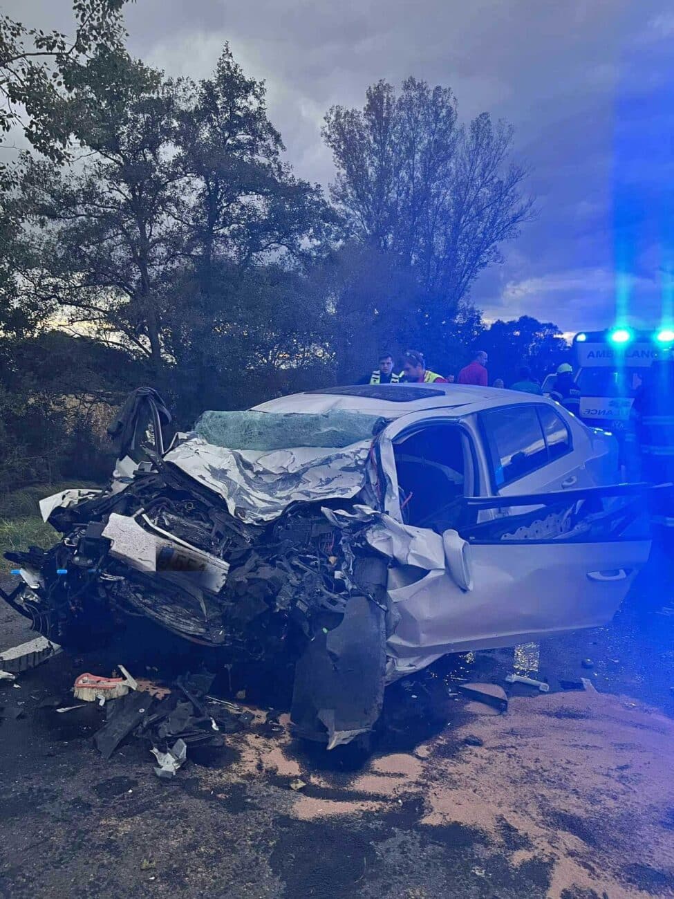 Tragická nehoda cisterny a auta u Třebechovic pod Orebem. Foto: HZS