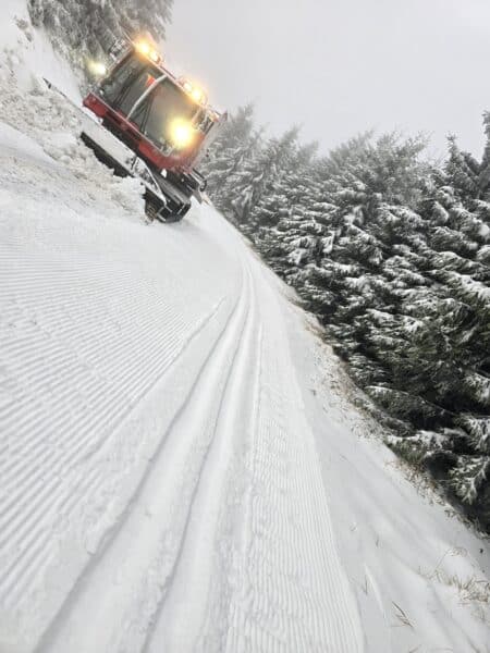 První běžecká stopa na Pradědu. Foto: Jdemenabezky.cz