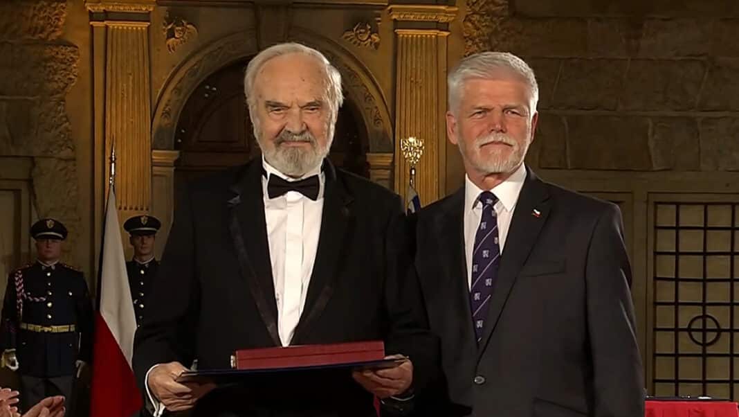 svěrák Řád bílého lva získal Zdeněk Svěrák. Zdroj: ČT